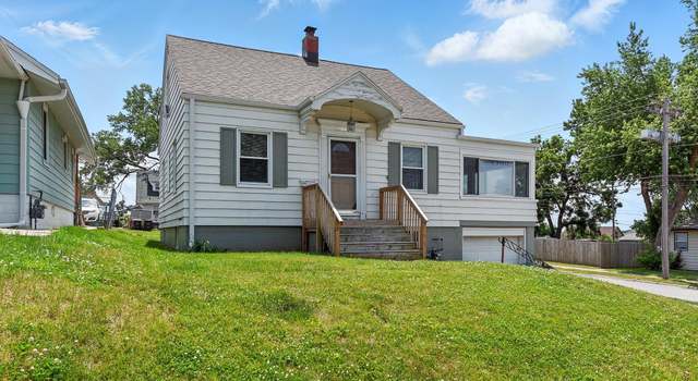 Photo of 3945 R St, Omaha, NE 68107