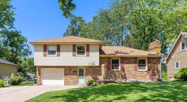 Photo of 5324 S 106 St, Omaha, NE 68127