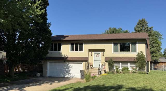 Photo of 2011 Viola Ave, York, NE 68467