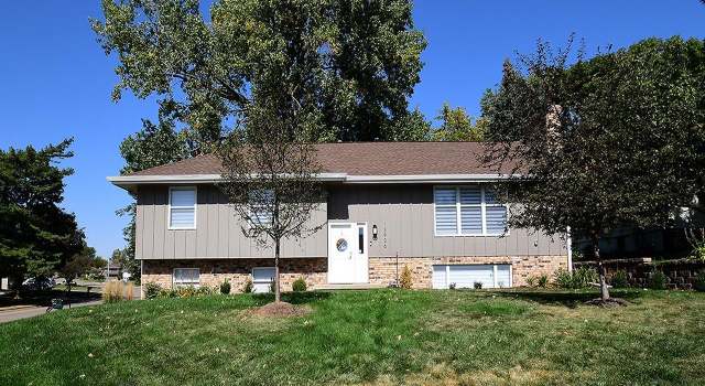 Photo of 13936 Pine St, Omaha, NE 68144