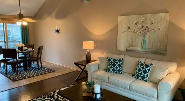 Photo of 8468 Baker St, Omaha, NE 68122