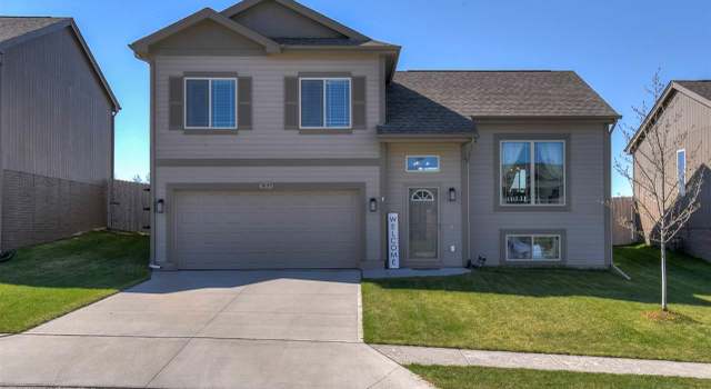 Photo of 9177 Black St, Omaha, NE 68122