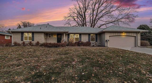 Photo of 2275 Royal Wood Dr, Omaha, NE 68144