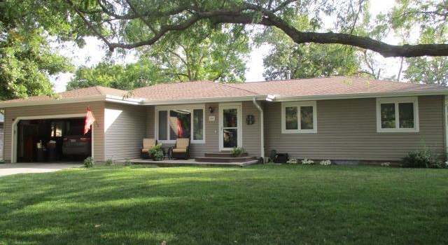 Photo of 1002 20th St, Fairbury, NE 68352