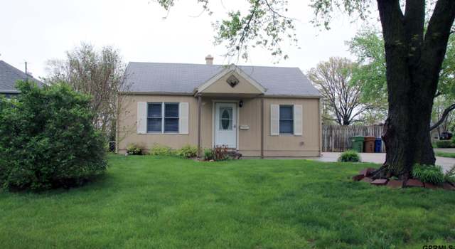 Photo of 2711 Franklin St, Bellevue, NE 68005