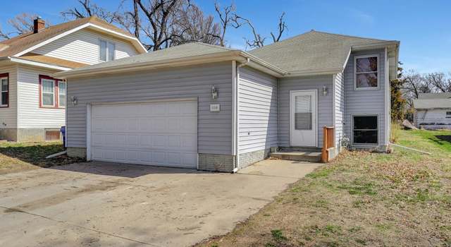 Photo of 1110 N 43 St, Lincoln, NE 68503