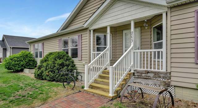 Photo of 205 S Harrison St, Hallam, NE 68368