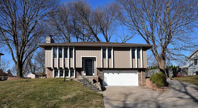 Photo of 104 Essex Ave, Council Bluffs, IA 51503