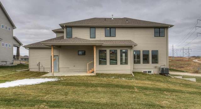 Photo of 18609 Sahler St, Elkhorn, NE 68022