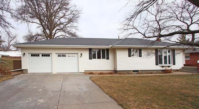 Photo of 421 Pine St, Pleasant Dale, NE 68423