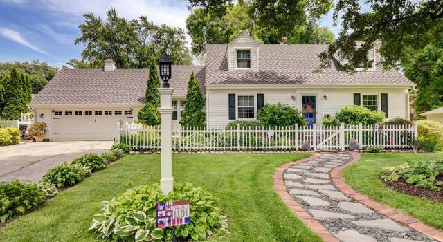 Photo of 1101 Dillon Dr, Omaha, NE 68132