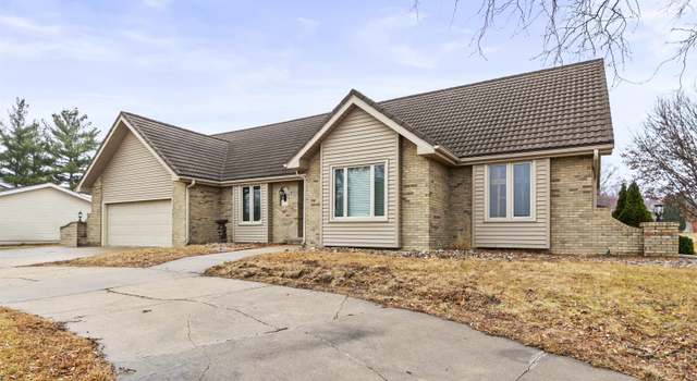 Photo of 12525 Sky Park Cir, Omaha, NE 68137