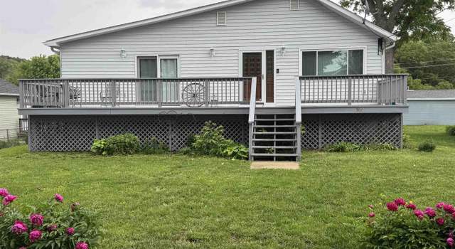Photo of 907 Johnson St, Crescent, IA 51526