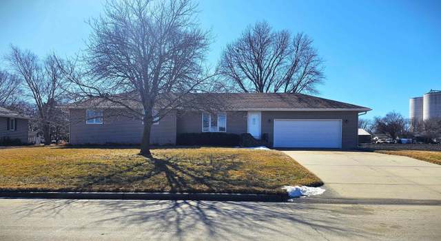 Photo of 407 E Ash St, Wilber, NE 68465