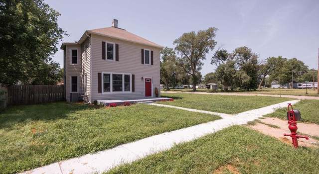 Photo of 1212 Walnut St, Wood River, NE 68883