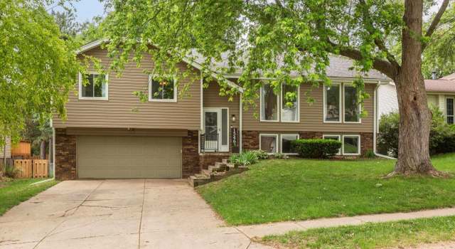 Photo of 15461 Harney St, Omaha, NE 68154