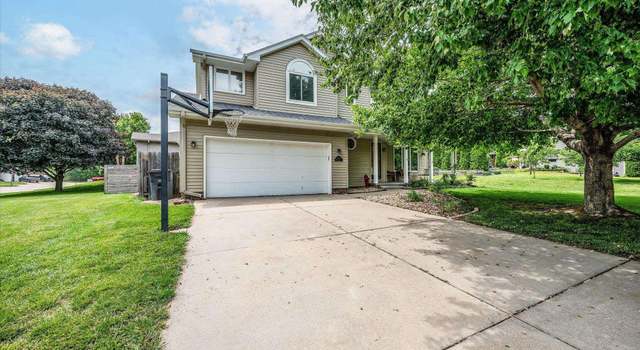 Photo of 410 Maple Dr, Treynor, IA 51575