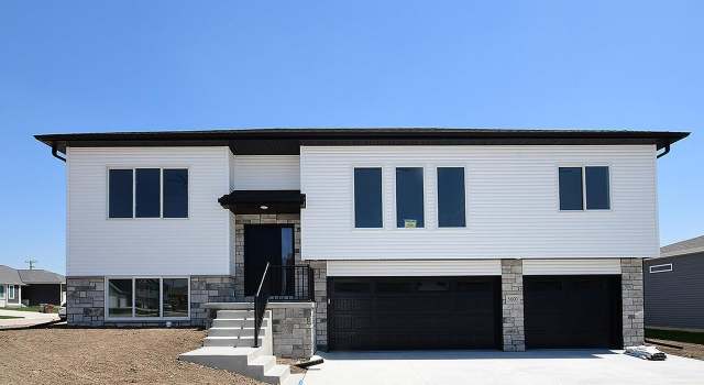 Photo of 5800 SW 8th St, Lincoln, NE 68523