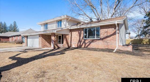 Photo of 21712 Greenlawn Rd, Elkhorn, NE 68022