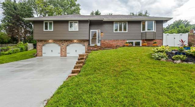 Photo of 13769 Poppleton Cir, Omaha, NE 68144