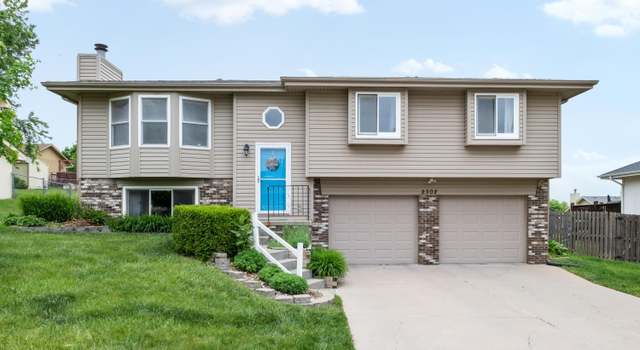 Photo of 2302 Corn Dr, Papillion, NE 68046