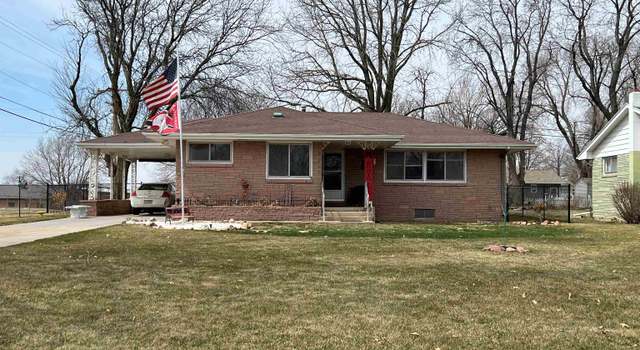 Photo of 1103 L St, Fairbury, NE 68352