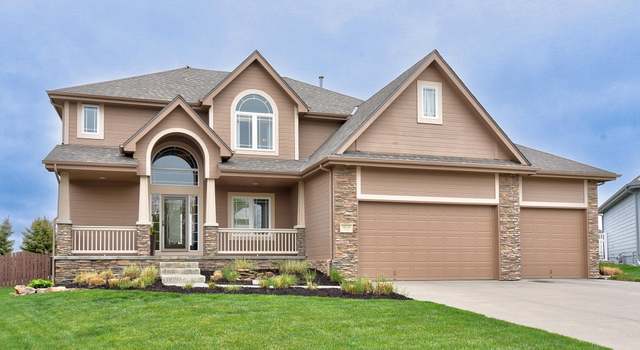 Photo of 16218 Curtis Cir, Omaha, NE 68116