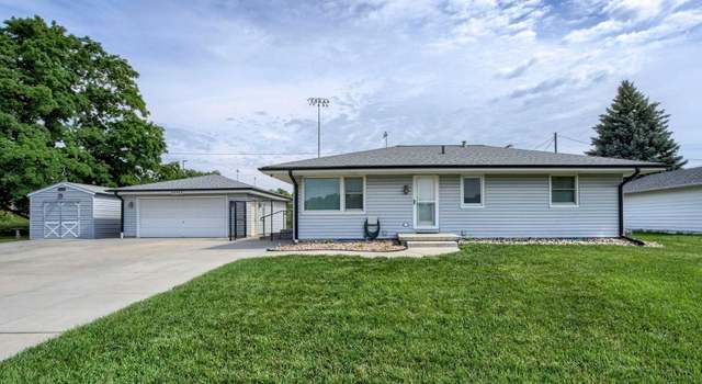 Photo of 20762 Elkhorn Dr, Elkhorn, NE 68022