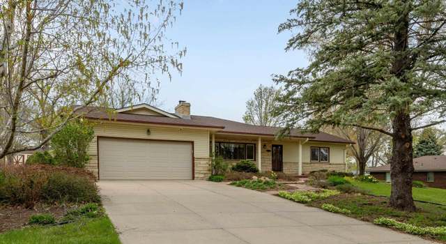 Photo of 1610 Pine Rd, Omaha, NE 68144
