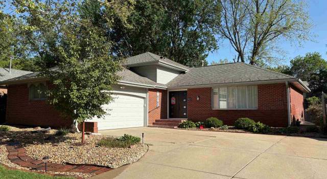 Photo of 8133 S Hazelwood Dr, Lincoln, NE 68510