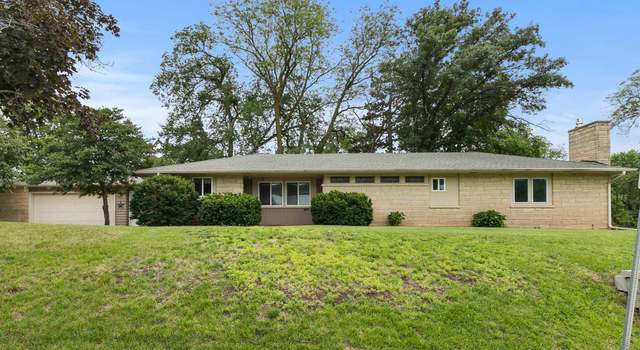 Photo of 715 E 15th St, Crete, NE 68333