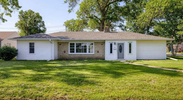 Photo of 1801 Elk St, Beatrice, NE 68310