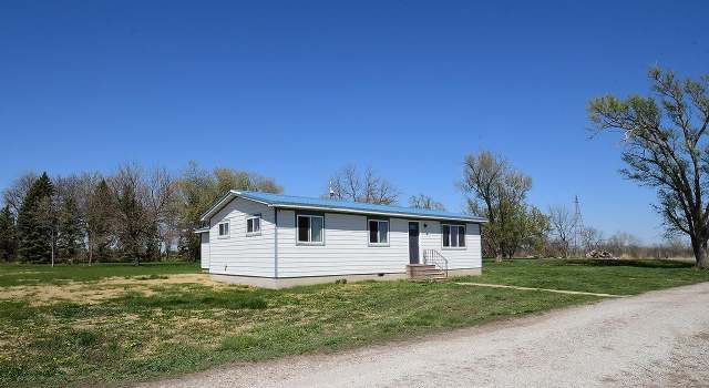 Photo of 330 County Road 2300, Crete, NE 68333