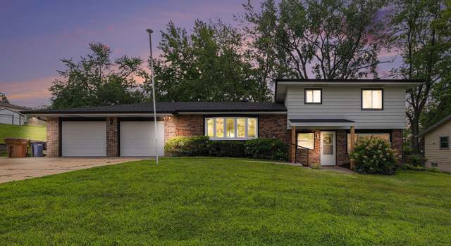 Photo of 4937 Aspen Dr, Omaha, NE 68157