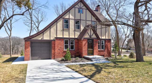 Photo of 10211 Calhoun Rd, Omaha, NE 68112