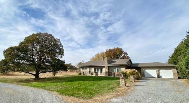 Photo of 2321 K St, Fairbury, NE 68352