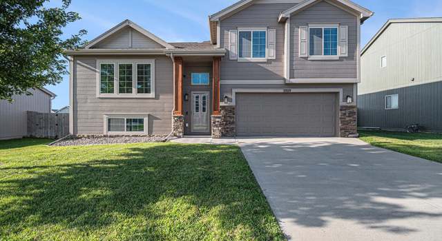 Photo of 1919 Mesa St, Bellevue, NE 68123