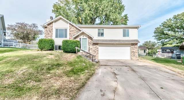 Photo of 12706 Ridgeview Cir, Bellevue, NE 68123
