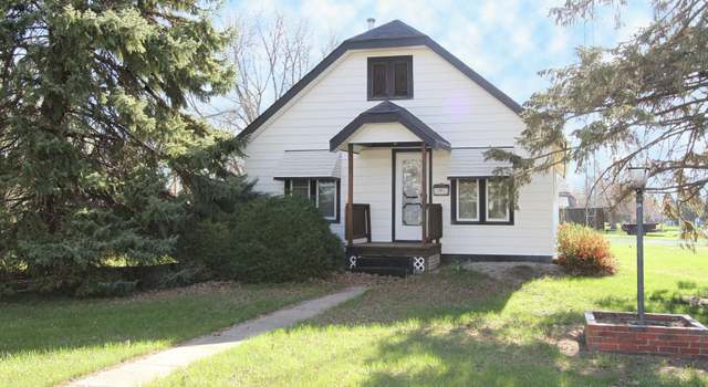 Photo of 974 Maple St, Friend, NE 68359
