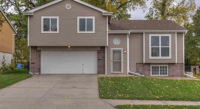Photo of 11852 Mary St, Omaha, NE 68164