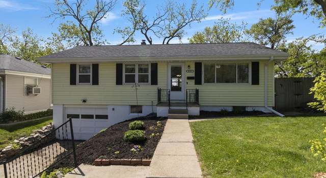 Photo of 8317 Oakwood St, Ralston, NE 68127