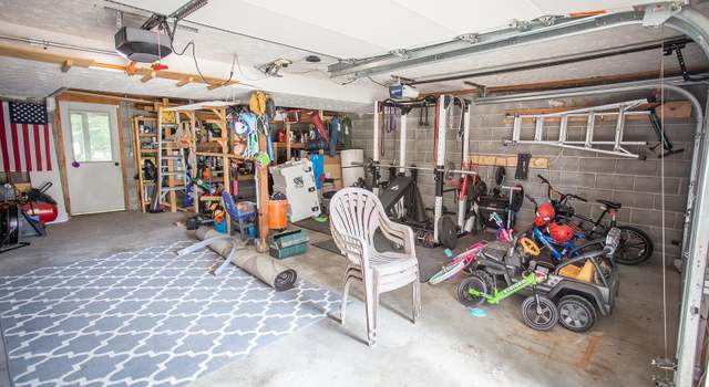Photo of 4320 Hike Cir, Bellevue, NE 68123