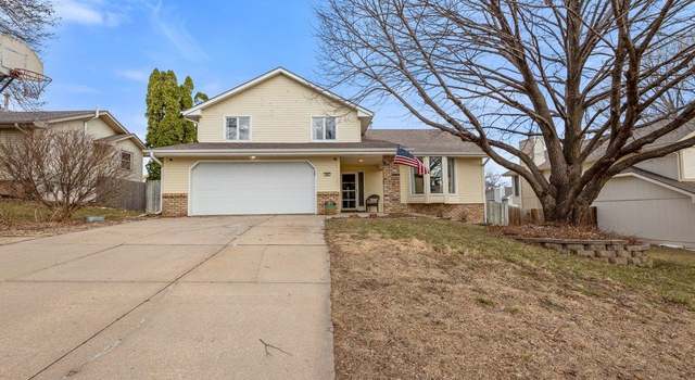 Photo of 926 Iron Rd, Papillion, NE 68046
