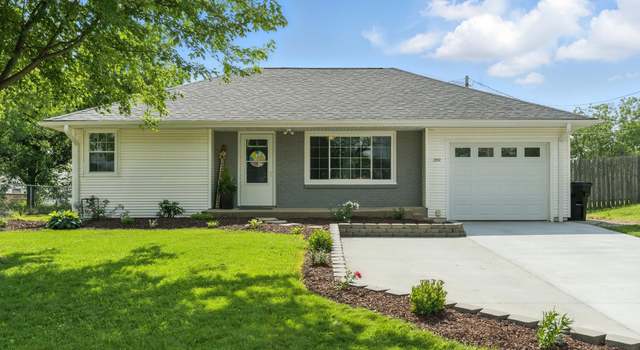 Photo of 300 S Pine St, Valley, NE 68064
