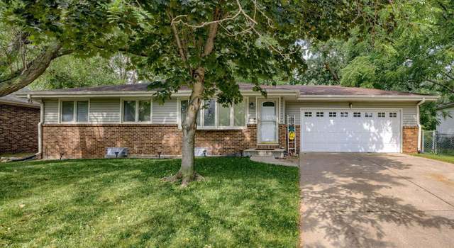 Photo of 3841 Paxton Dr, Lincoln, NE 68521