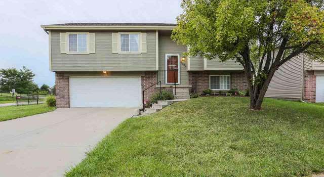 Photo of 6704 N 113 St, Omaha, NE 68164
