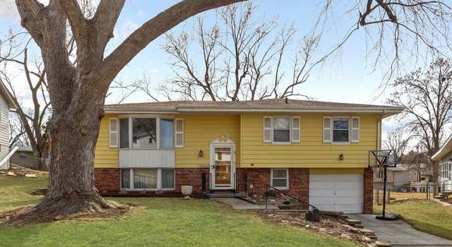 Photo of 8745 O Cir, Omaha, NE 68127
