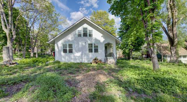 Photo of 7717 North 39th St, Omaha, NE 68112