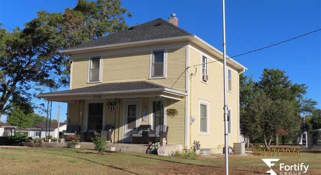 Photo of 250 E South St, Grafton, NE 68365