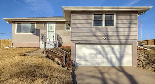 Photo of 10 4th Ave, Underwood, IA 51576